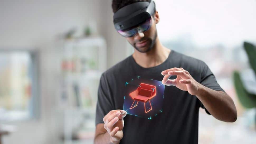 Elérhető a HoloLens 2 a fejlesztők részére - kép